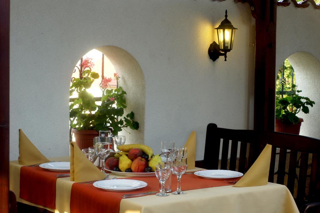Family Hotel St. Constantine And Helena Ivaylovgrad Exterior foto